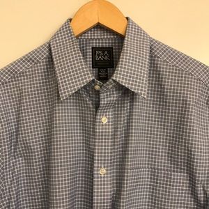 Jos. A. Bank Traveler Slim Fit dress shirt